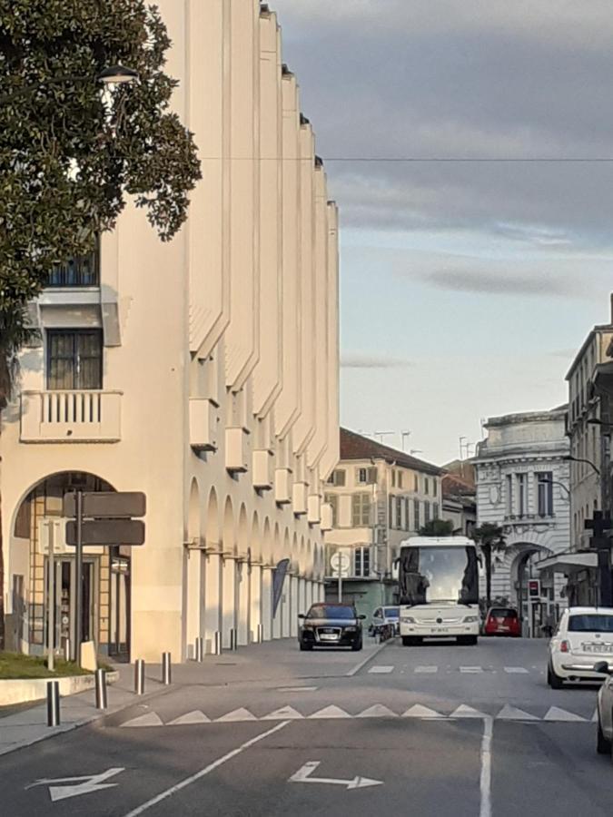 Dax A Pied! T1 2 Etoiles Centre Ville Balcon Luaran gambar